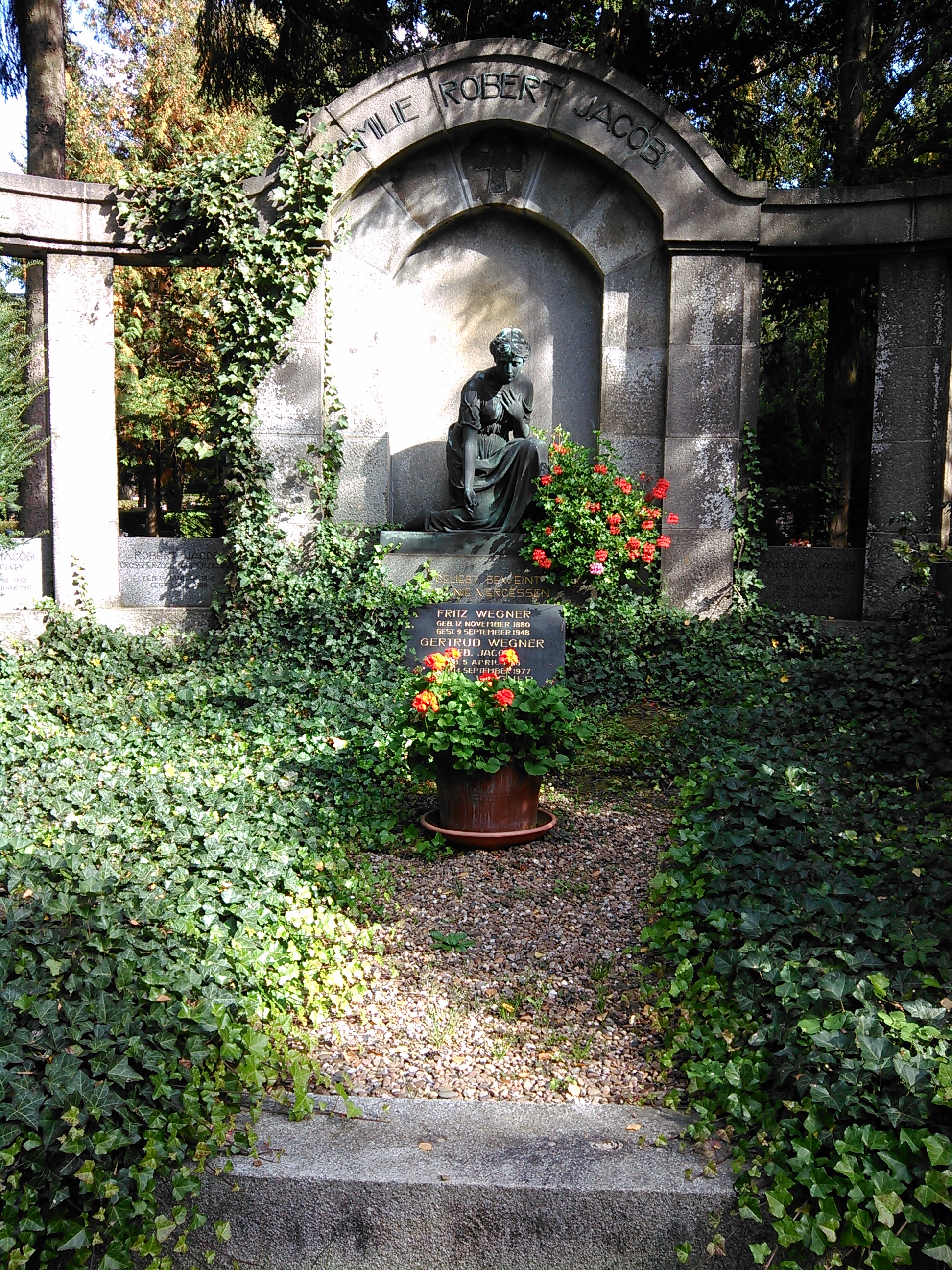 Grabmal Familie Jacobi Grabmal Familie Jacobi