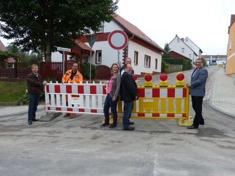 September: Straßenfreigabe Neuer Weg