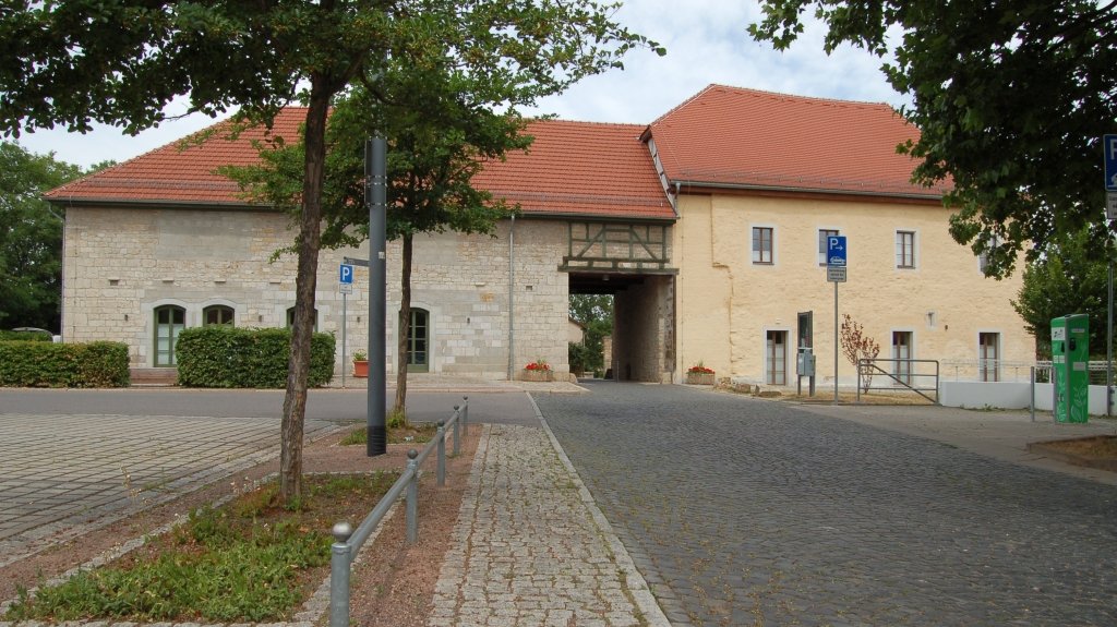 Foto: Standesamt aus der Sicht vom Parkplatz