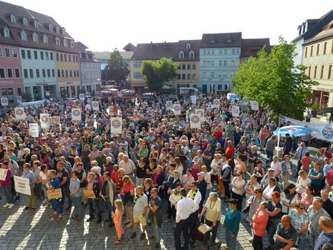 Mai: Demonstration gegen die geplante Gebietsreform