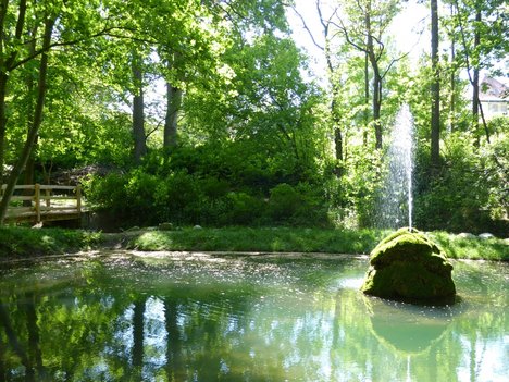 Teich mit Fontäne